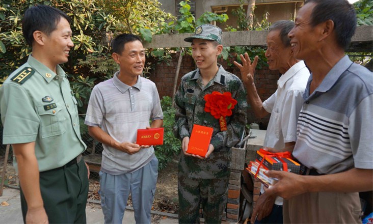 当兵政审要开家人亲戚的证明-当兵政审亲戚