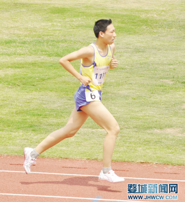 学校的简短新闻根据学校生活写一则简短的新闻