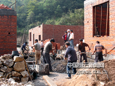 2000年人均工资_福州人均网购近2000元