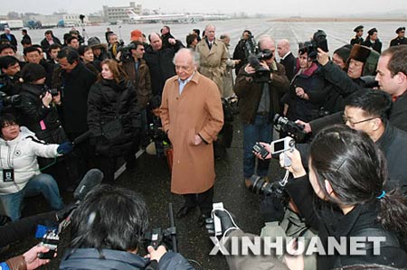 ŦԼ��������250���˵ִ�ƽ��(��ͼ)