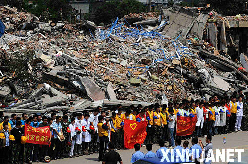 5��19��14ʱ28�֣���Ԯ��Ա���Ĵ�ʡ������һƬ����ǰĬ����  �»������ ����������