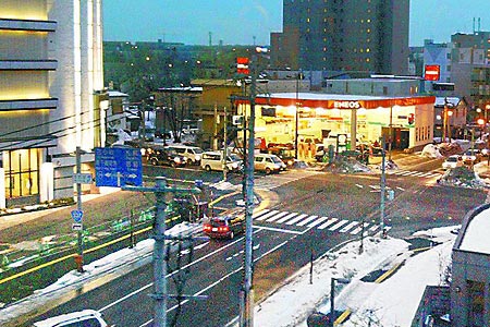 传伊能静一家三口北海道团聚博客泄露行踪(图)