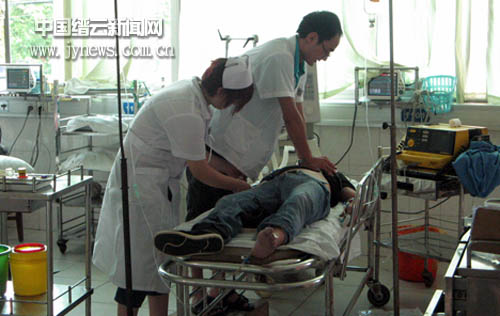 女子毒瘾发作的样子图片