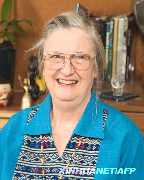 ���ʼҿ�ѧԺ10��12����������2009��ŵ��������ѧ��������λ��������ѧ�ҡ������������ҿ�ѧԺ�����Ļ��߰���ŵ����˹����ķ��������Ƭ��