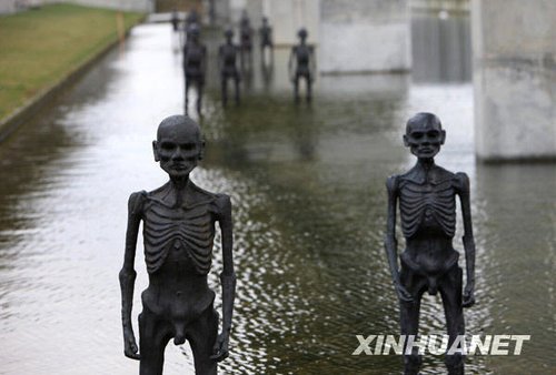 12��8�գ��ڵ����׶��籾������12������������ܰڷ������Ϲ�����仯���᳡���С�������������ע������仯�������������ԶӰ��