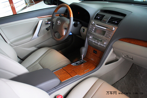 商务人士首选 2010款凯美瑞最高优惠2.2万元