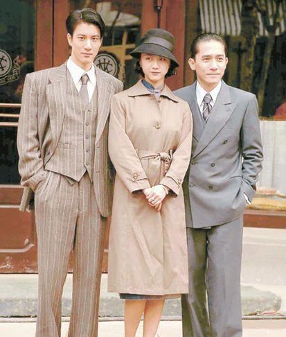 春晚掀起风衣潮 明星教你怎么穿