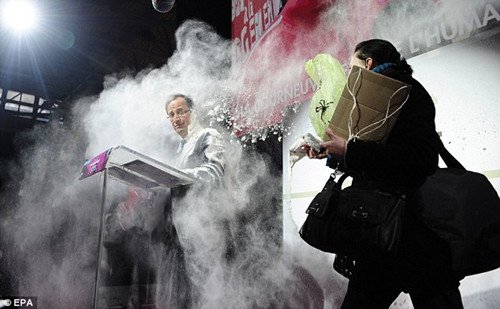 ������ᵳ������ͳ��ѡ�˰��ʵ�1���ڷ���ס������Ľ���ʱ�����⵽��ۡ�Ϯ������