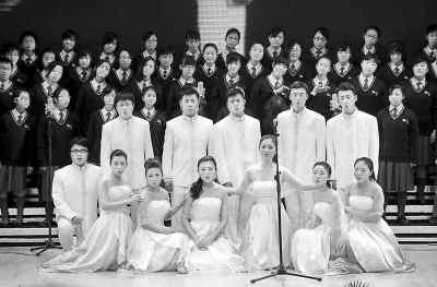 �������Ŷ�����۱��� �ж�Ӣ��ƪĿ(ͼ)