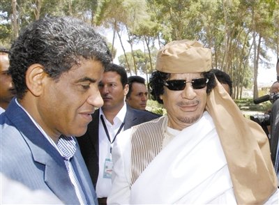 2011��11��20�գ�ǰ��������Ȩ�鱨�ֳ���Ŭ�����󣩺Ϳ����ƣ��ң��������ǡ�