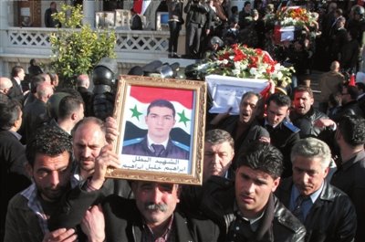 18�գ��ڴ���ʿ���һ���������ڣ���������������̧�ű�ը�����ߵĹ�ľ���»��緢