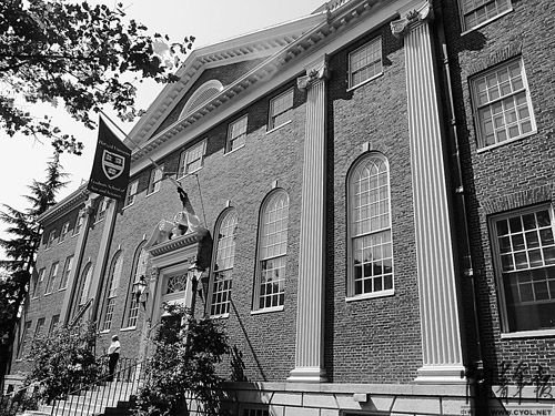 �����ѧУ԰������ ����ά��