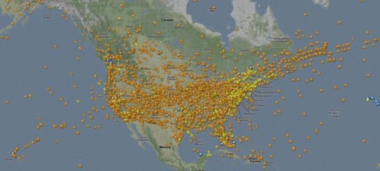 神奇网站可一览全球实时航班 飞机像蝗虫(图)