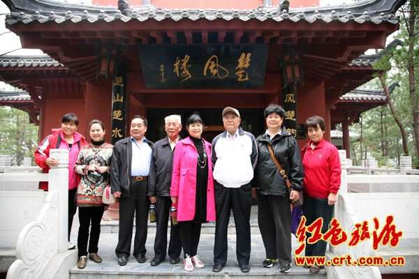 毛泽东侄子李实(毛远新)参观南水北调工程(图)