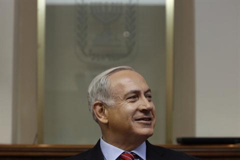 ��ɫ������ף�ذ°������γ��������˸��ι�