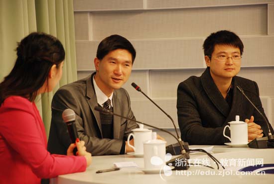 人力资源总监刘旭华(左);党校毕业生优秀校友,浙江科技学院王宝明老师