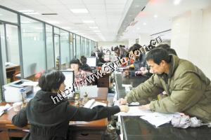 社保办理忙-保险,-东阳新闻网