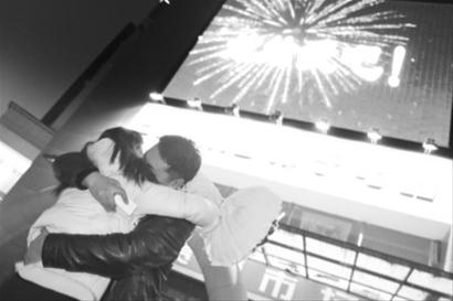 1����100ԪС����LED����Ļ���ɹ���ͼ��