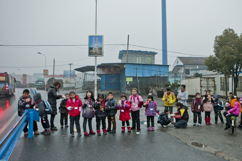 2012 29654֣ںɽ·ϣһȺ񹤵ĺڴ㻤³͵Уһ岻ʣĸιȥ·ϵӵѧУѧѧУ㽭ʡԱŮѧУġڡѧУʾء