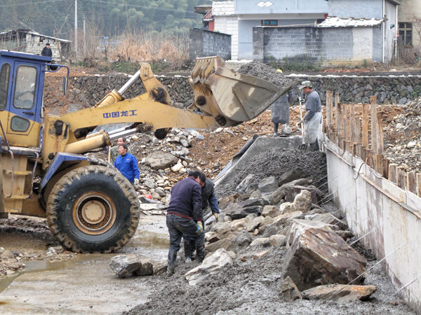一年一件大事 十年从未间断 开化县华埠镇旭日村旭日村新农村建设大步
