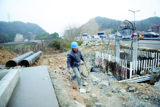 黑色预警下记者目击用电状况-用电