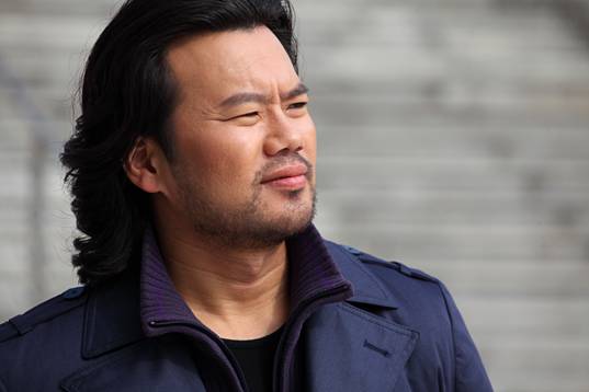 孔刘风衣_和平精英黄金风衣图片(2)