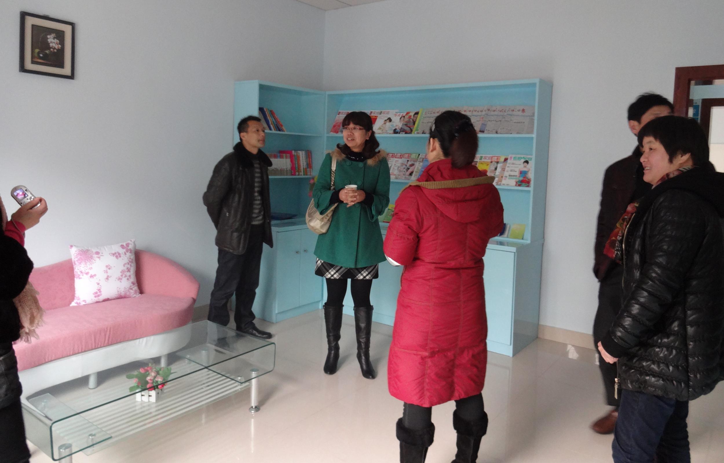 海宁市计生局指导流动人口计生组织--亲馨家园