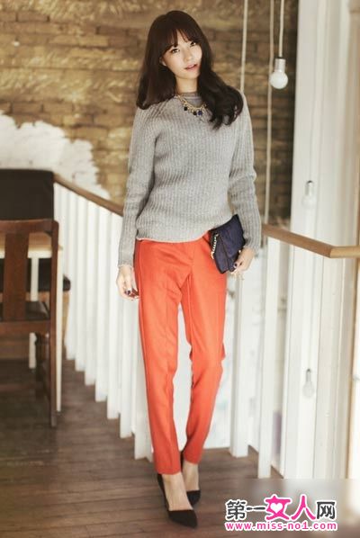 韩版<em>毛衣怎么</em>搭配好看 配裙配裤都吸晴 -紧身裤