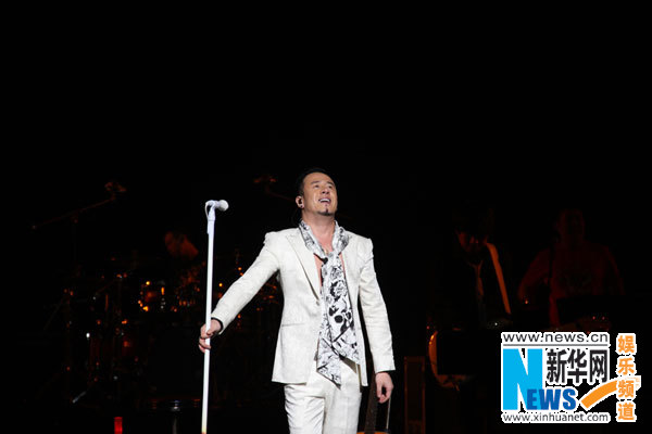  杨坤 山城连开两场巡演 邀 陈琳 父母聆听天籁之