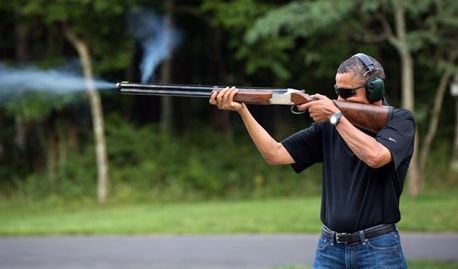 白宫公布奥巴马持猎枪射击照片欲平息质疑