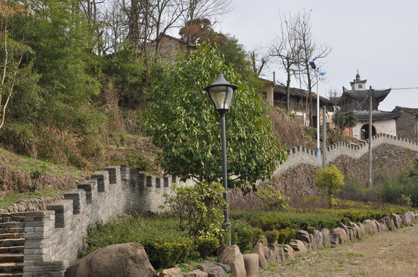 胡宅乡横路村是省级生态文化村,金华市旅游文化特色村,有农户463户