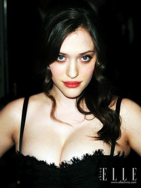 <em>破产姐妹MAX</em>女神之路大起底 F罩杯横扫演艺