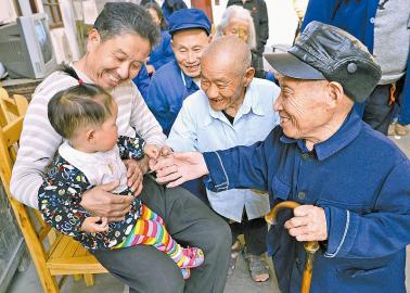 人类总人口_28年后的生活大猜想 本届上海世博会以城市生活为主题,可谓匠心独(3)