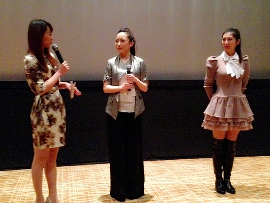 《<em>特殊交易</em>》温情首映 银雪真情饰演假妈妈-