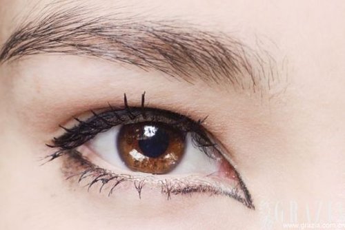 不同眼形取决彩妆术 画对眼线双眸大N倍-眼线