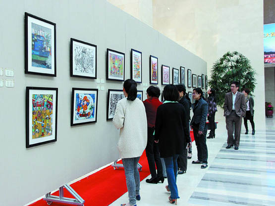 我区举办中小学生书画作品展