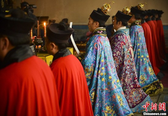 道教人士为芦山地震祈福