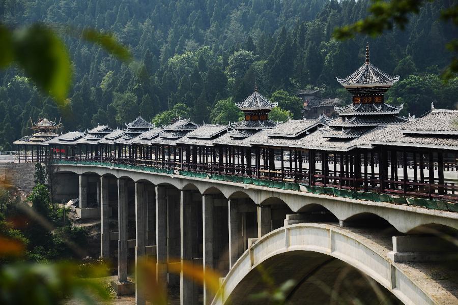 "凯里清水江风雨大桥"位于贵州省黔东南苗族侗族自治州凯里市