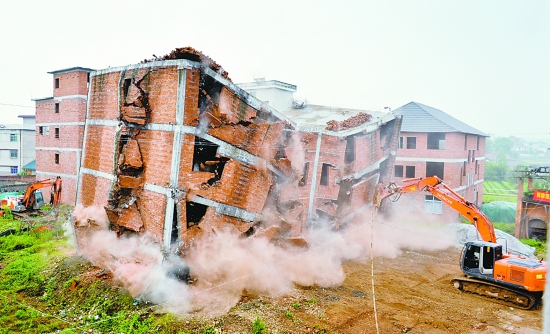 违章建筑_违章建筑 违法收入(3)