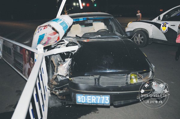 汽车撞了警车的游戏的 游戏大货车撞警车