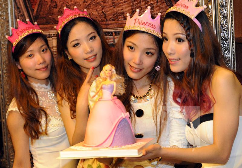 杭州单家四胞胎姐妹25周岁了