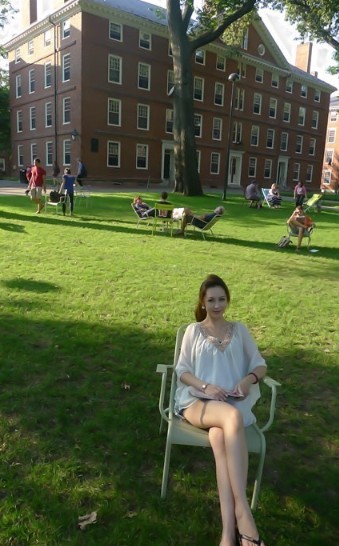 北大校花袁佳怡走红 叫板清华奶茶妹妹-生活照