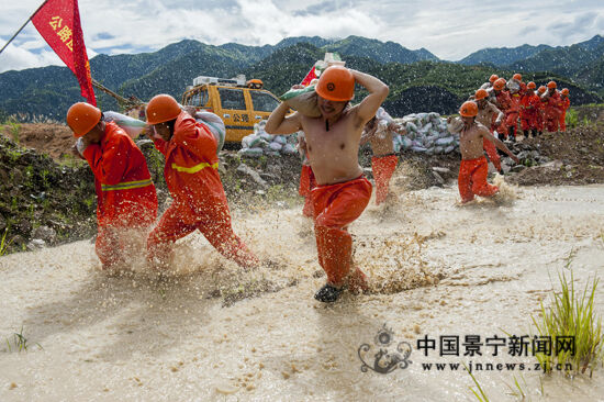 海盐兰博基尼撞车图片