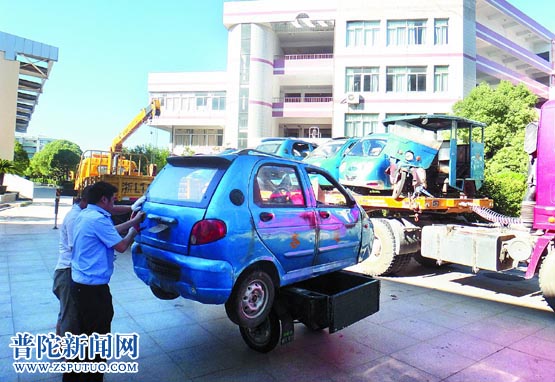 残疾人机动轮椅车“告别”岛城