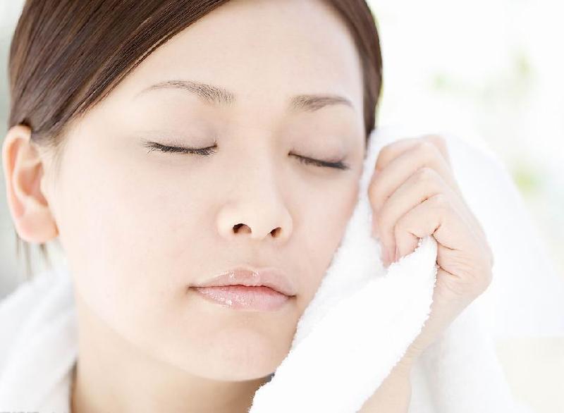 经常熬夜的美女怎么护肤呢?