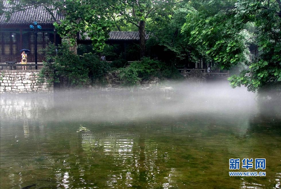 济南出现“泉雾”奇观