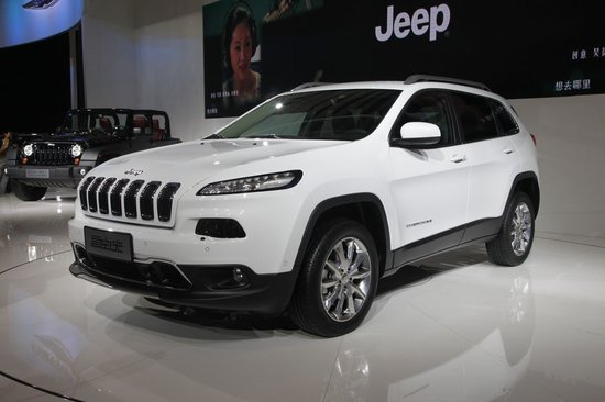 Jeep自由光或年底上市 配备9AT-汽车-东阳新闻