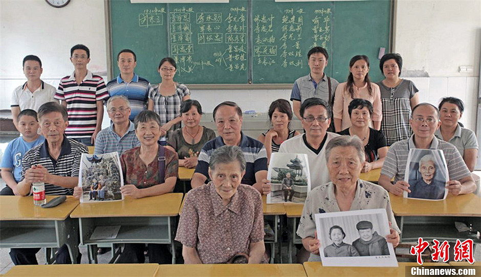 ���˲���19λ��ʦ��Ӱ������ڰ���д������32λ��ʦ�����֡���� ��