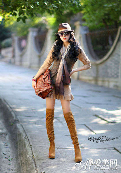 时尚<em>马甲</em>搭配休闲长袖衫 打造潮流<em>复古</em>风-<em>小马</em>