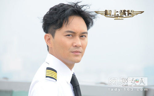 波浪发女警<em>超短裙</em>上阵查酒驾-微电影,迷你裙,女